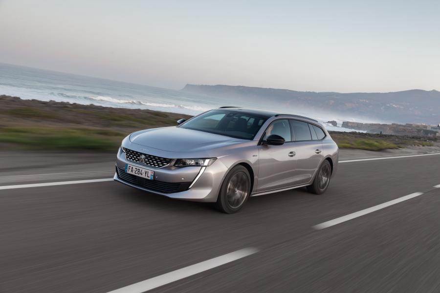  Peugeot 508 SW GT Line 2018 года  (WW) (фото 8 из 43)